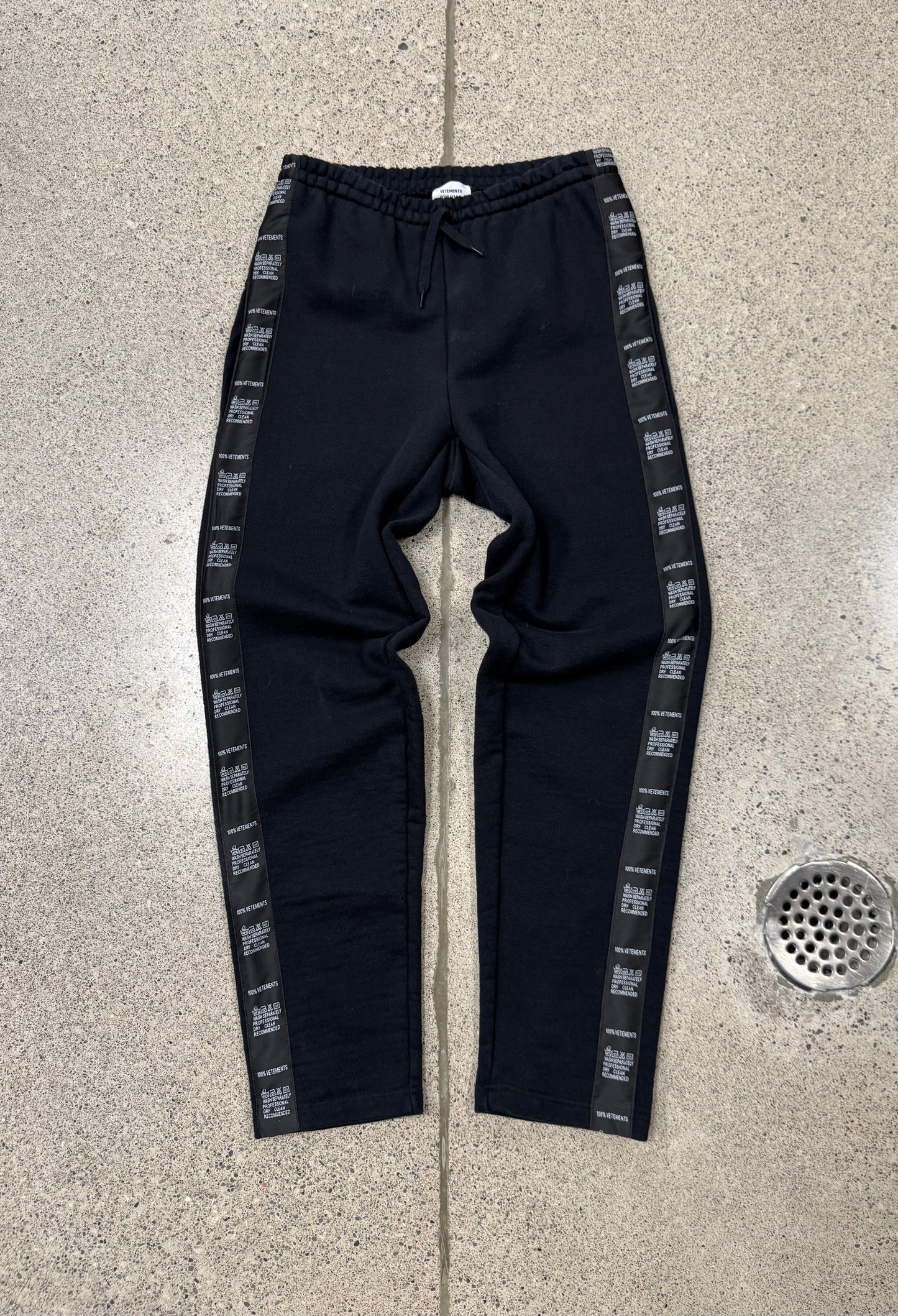 SS2019 Vetements ‘Wash Tag’ Striped Logo Sweatpants