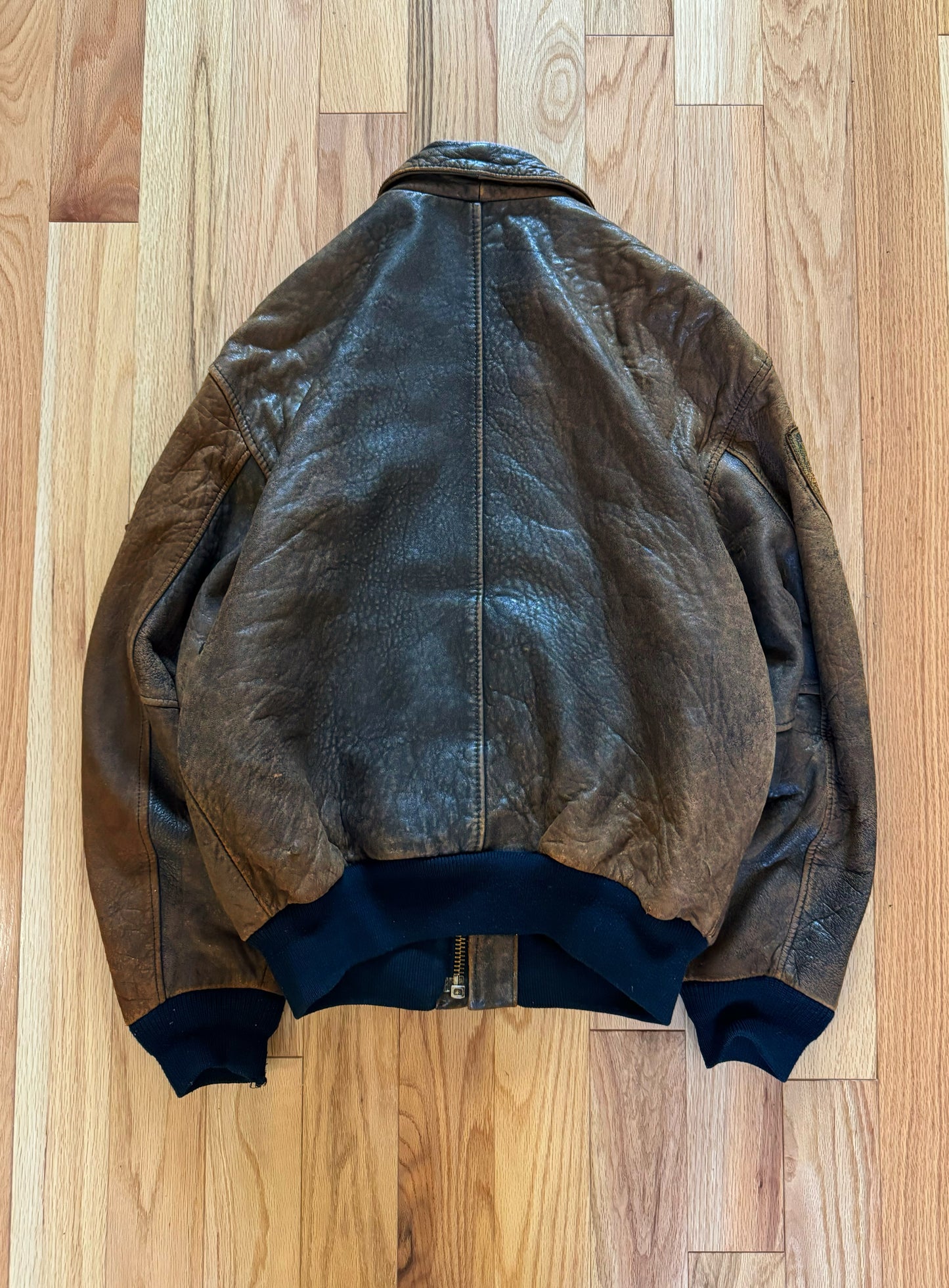 Vintage 1990’s Avirex ‘Metal-Tip Collar Leather Bomber Jacket