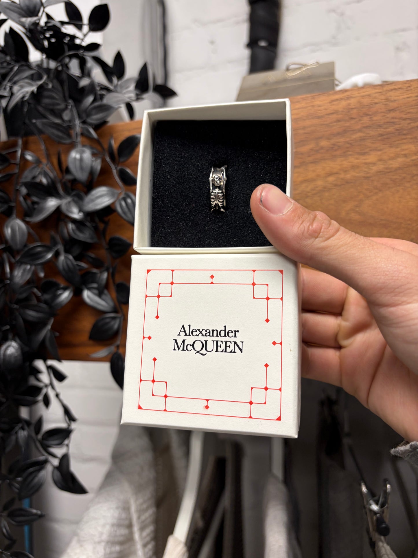 Alexander McQueen ‘Dancing Skeleton’ 925 Silver Ring