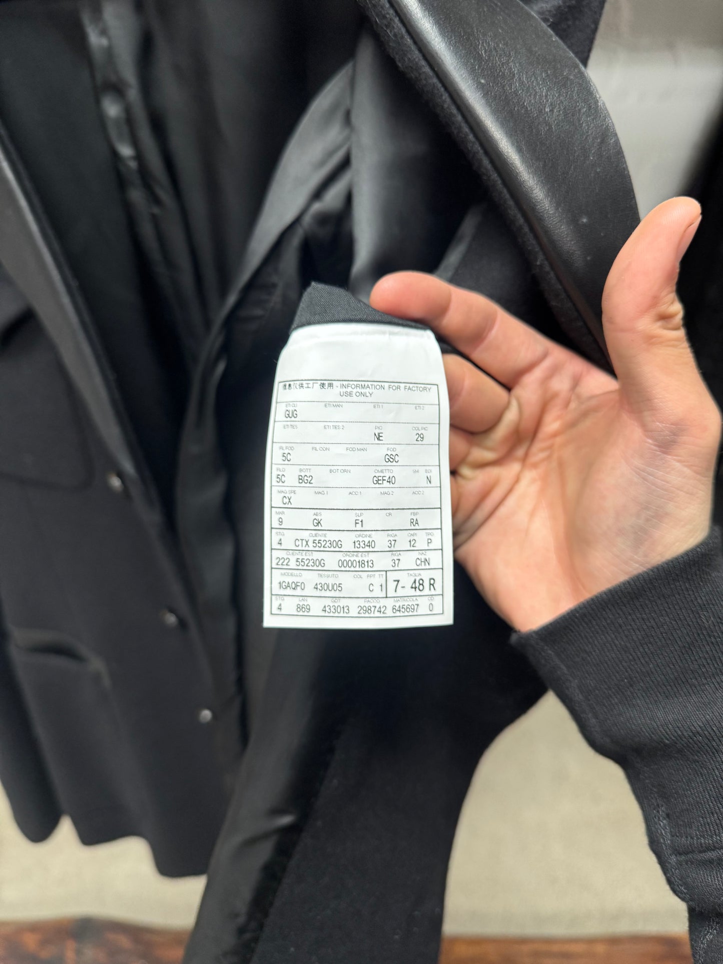 2000s Gucci ‘Leather Lapel’ Black Wool Slim Cut Blazer