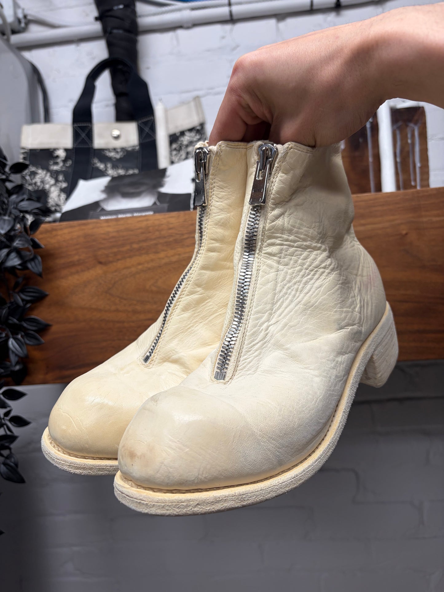 Guidi ‘PL1’ Front Zip Cream White Horse Leather Boots