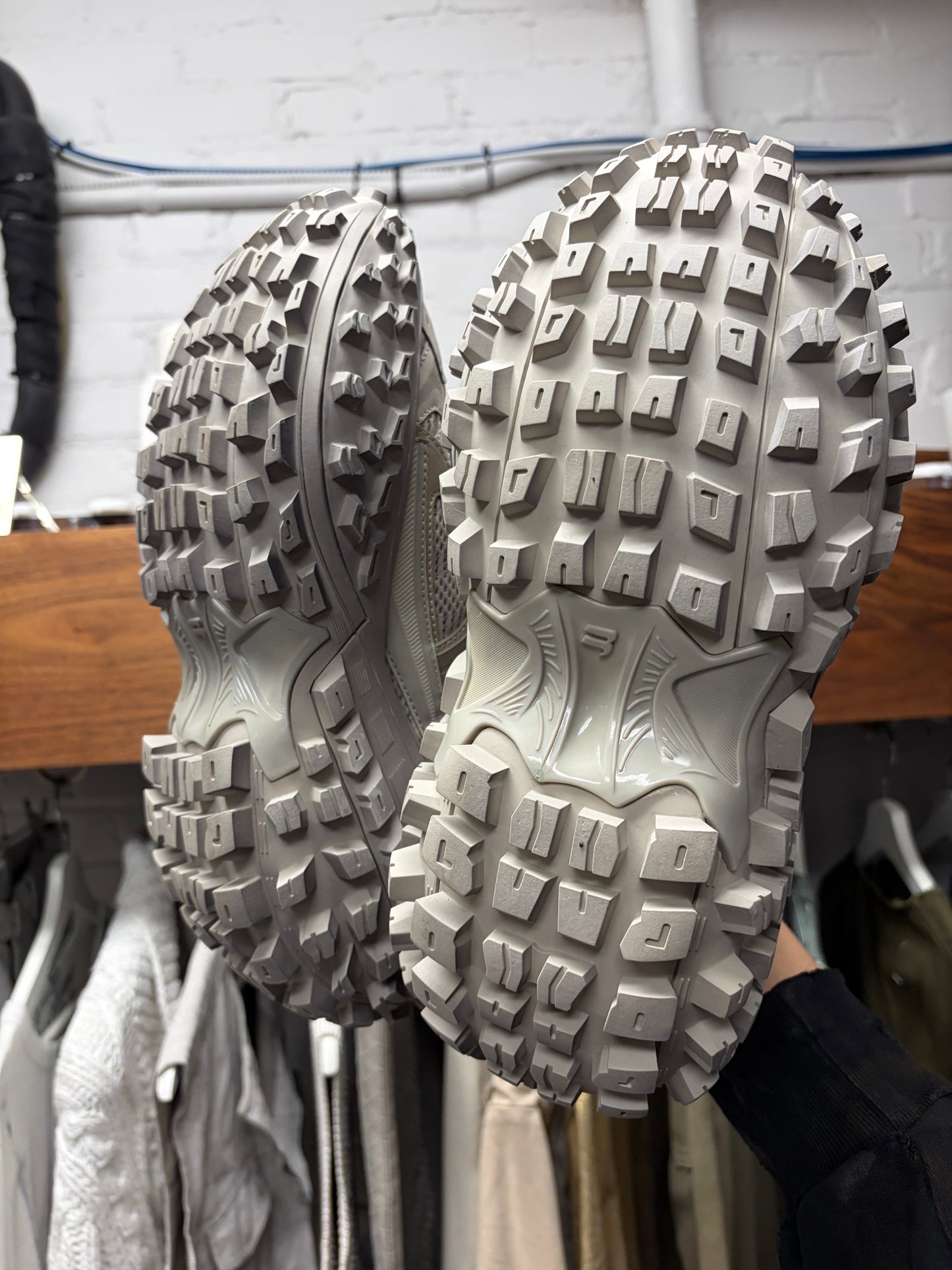 Balenciaga ‘Defender’ Tire Track Sole ‘Bounce’ Low Top Sneakers