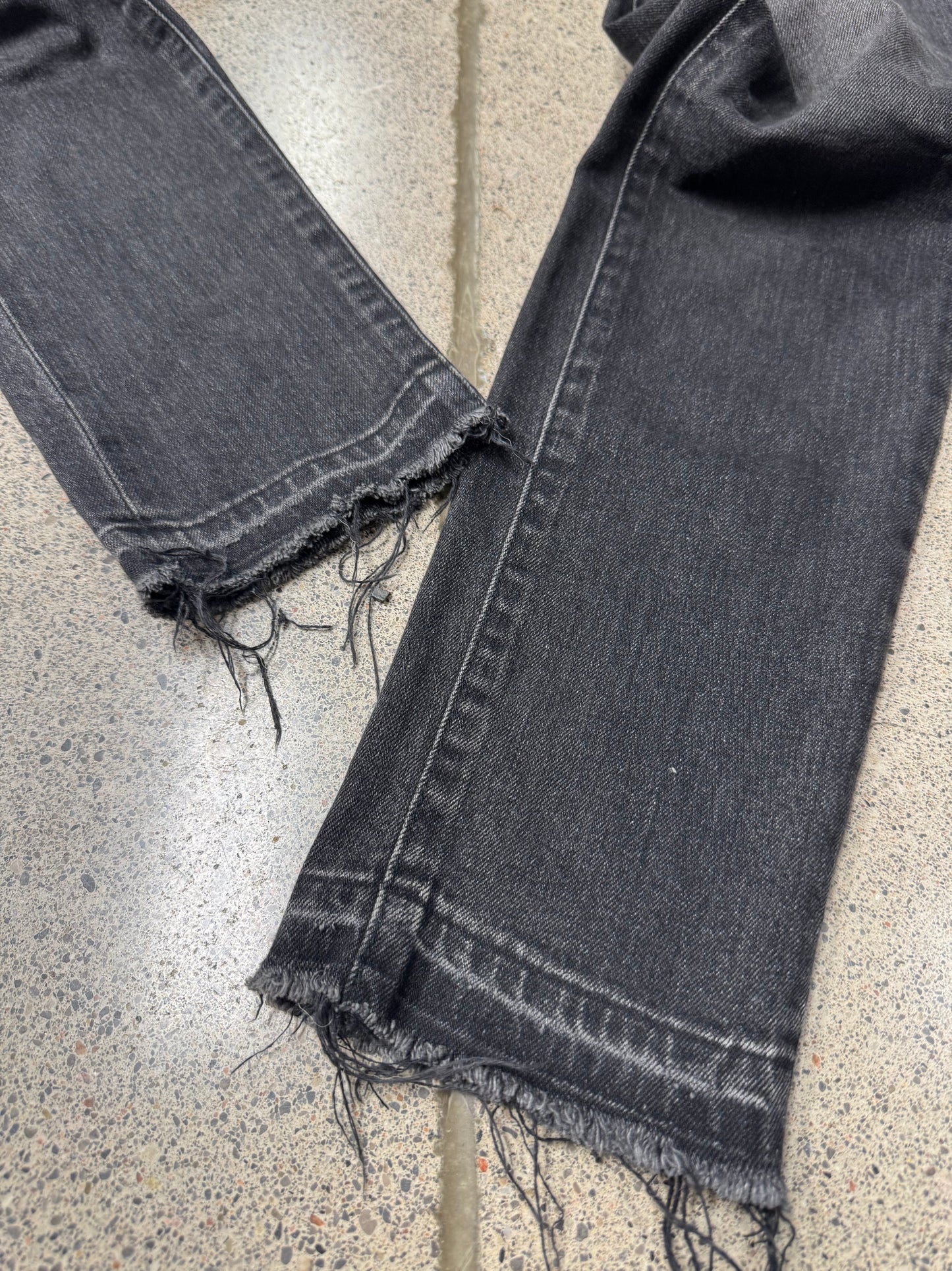 2019 Saint Laurent ‘D05’ Raw Hem Skinny Jeans