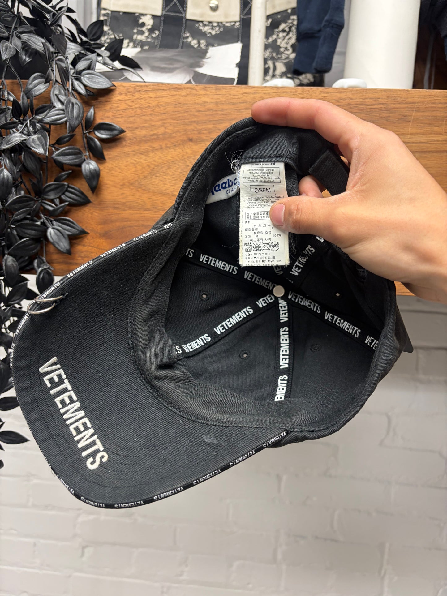 AW2019 Vetements x Reebok ‘Anarchy’ Embroidered Logo ‘Pierced’ Baseball Cap