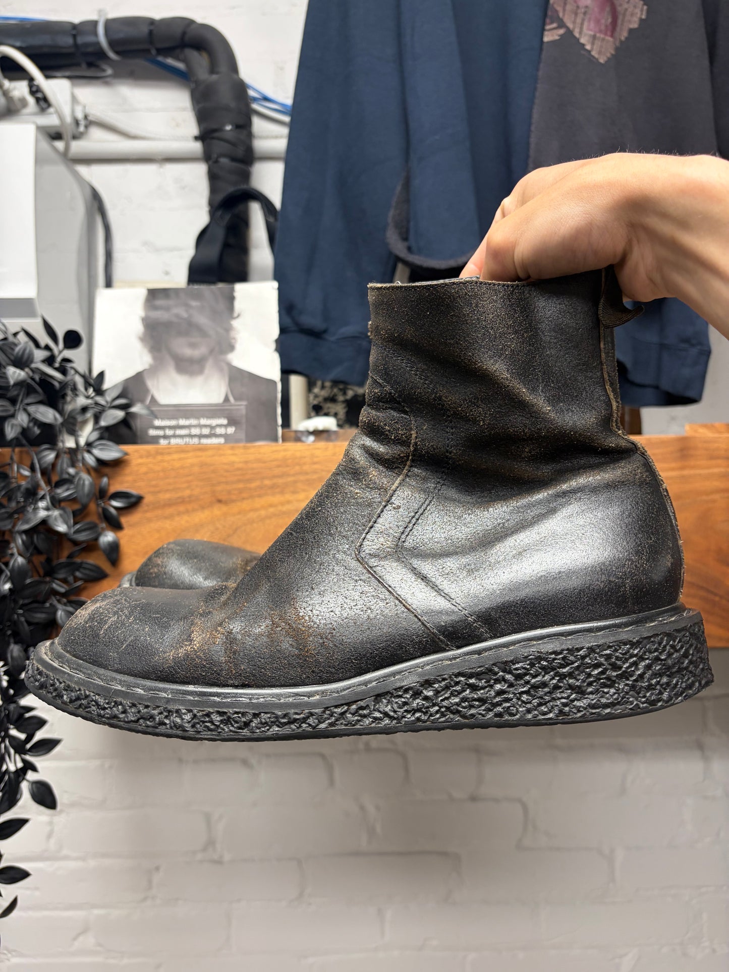 AW2009 Rick Owens ‘Crust’ Natural Brown Patina Blistered Leather ‘Creeper’ Boots