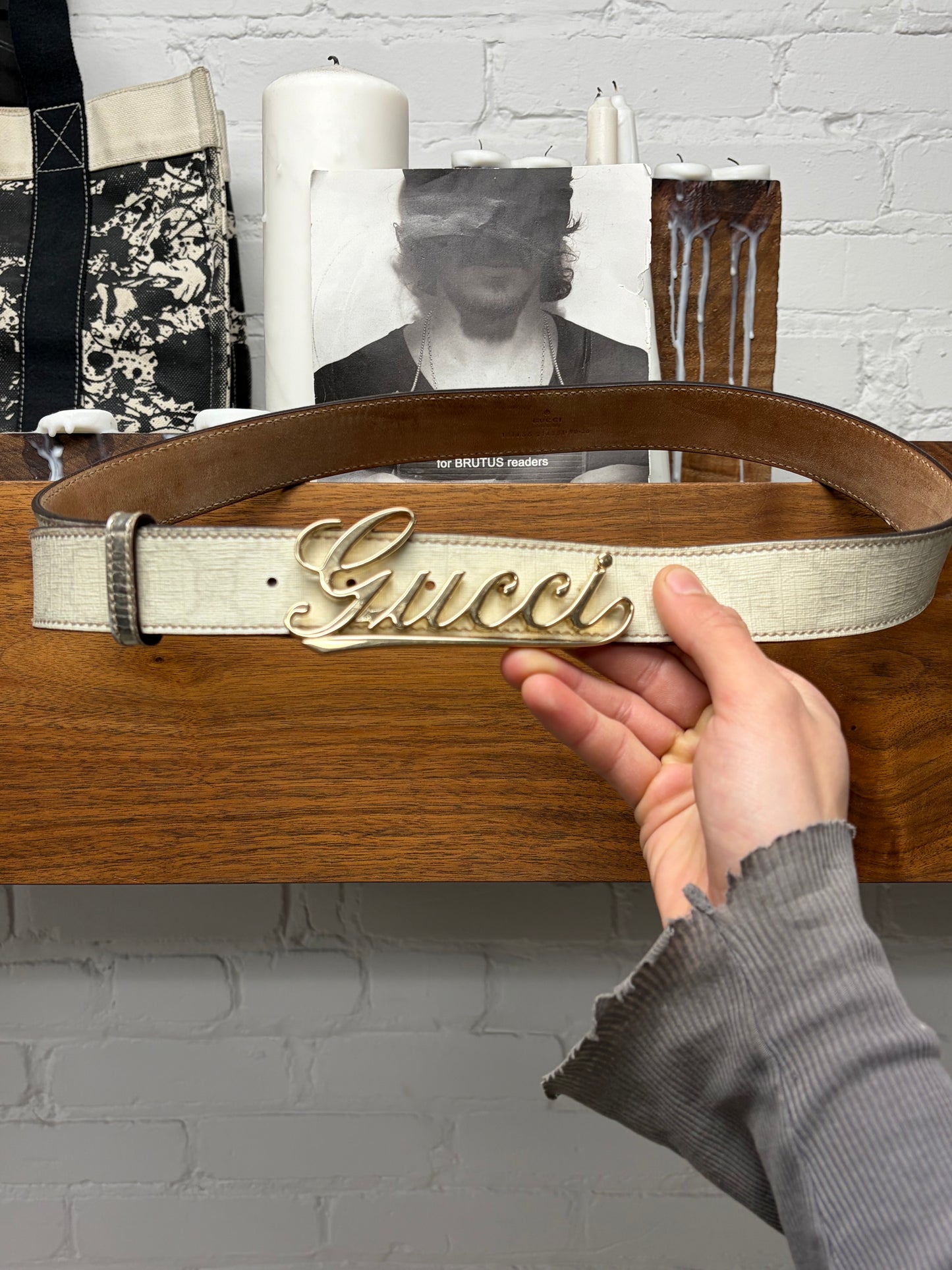 2000s Gucci ‘Cursive Script’ Gold Buckle White Monogram Leather Belt