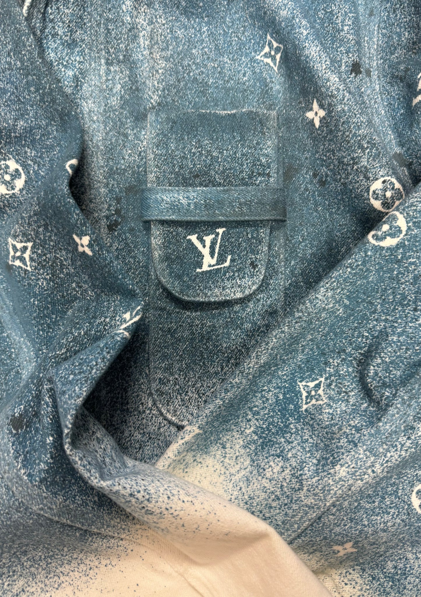 AW2020 Louis Vuitton ‘Snowfall’ Gradient Monogram Denim Overshirt