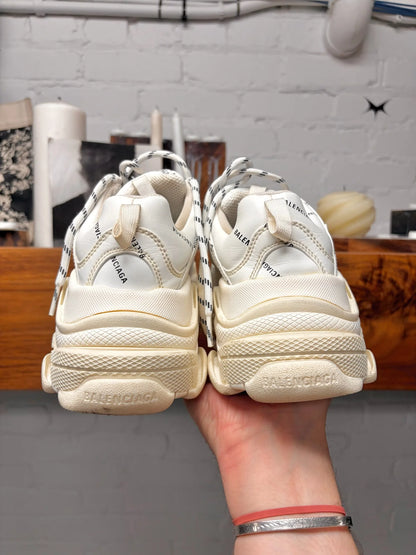 Balenciaga ‘Triple S’ Cream White Low Top Sneakers
