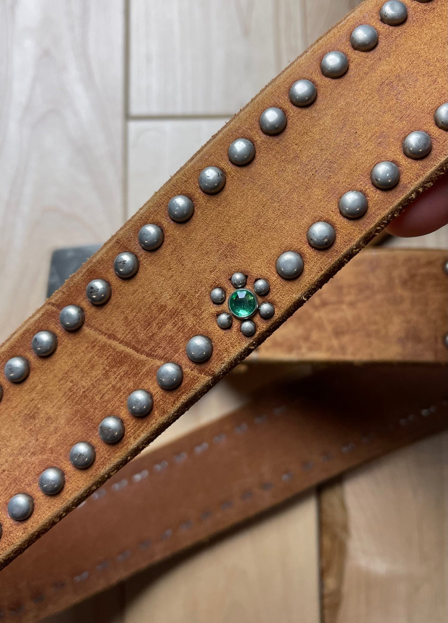 Tornado Mart Gemstone Studded Western Buckle Belt