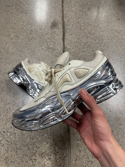 Raf Simons ‘Mirrored’ Silver/Cream Ozweegos Low Top Sneakers