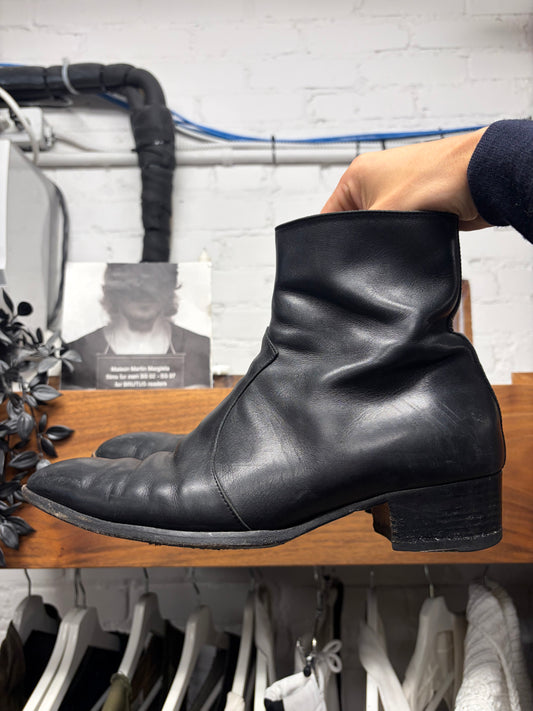Saint Laurent Black Calfskin Leather ‘Wyatt’ Pointed Toe Ankle Boots