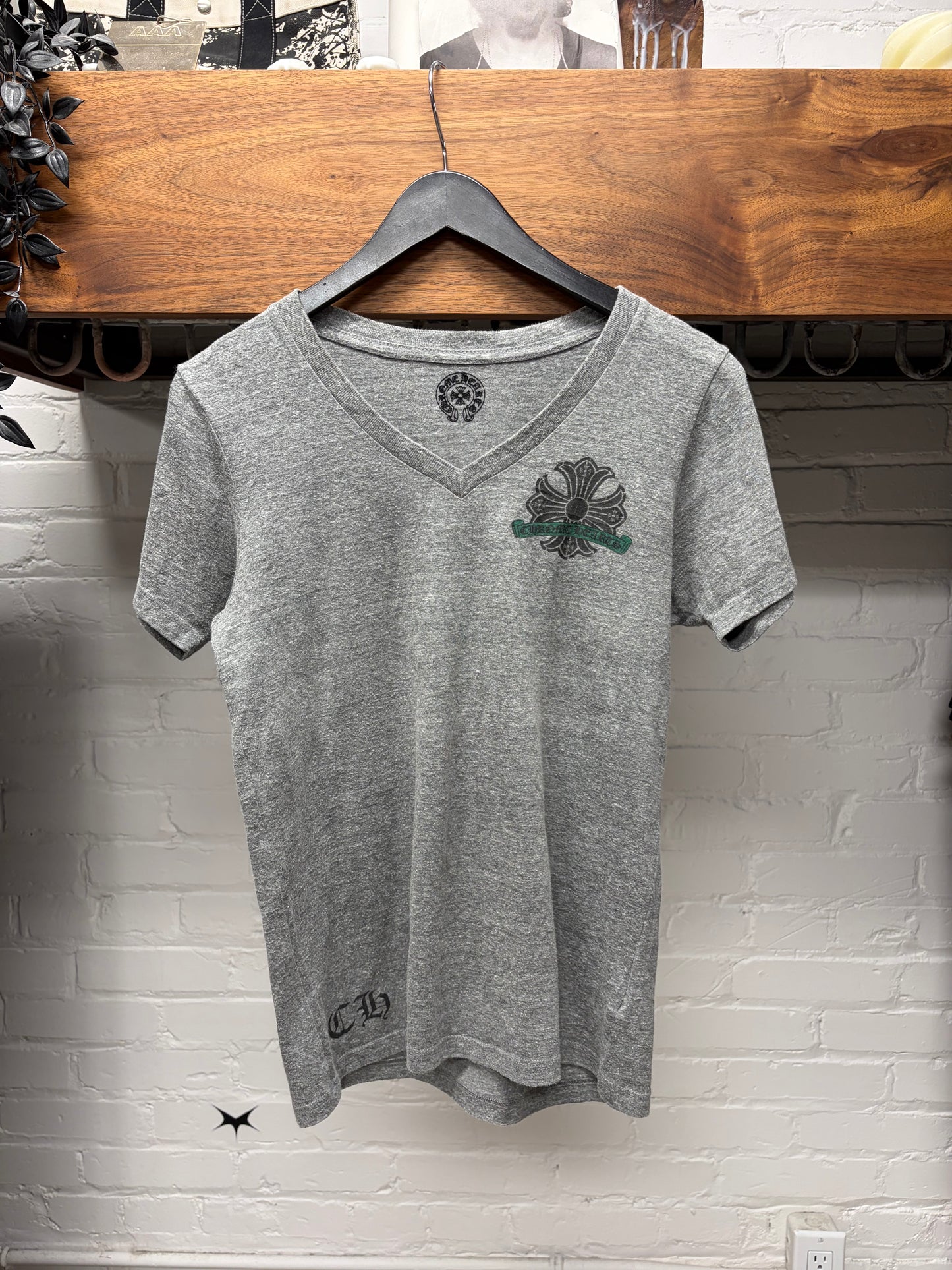 Chrome Hearts Grey/Green ‘Horseshoe Logo’ V-Neck T-Shirt