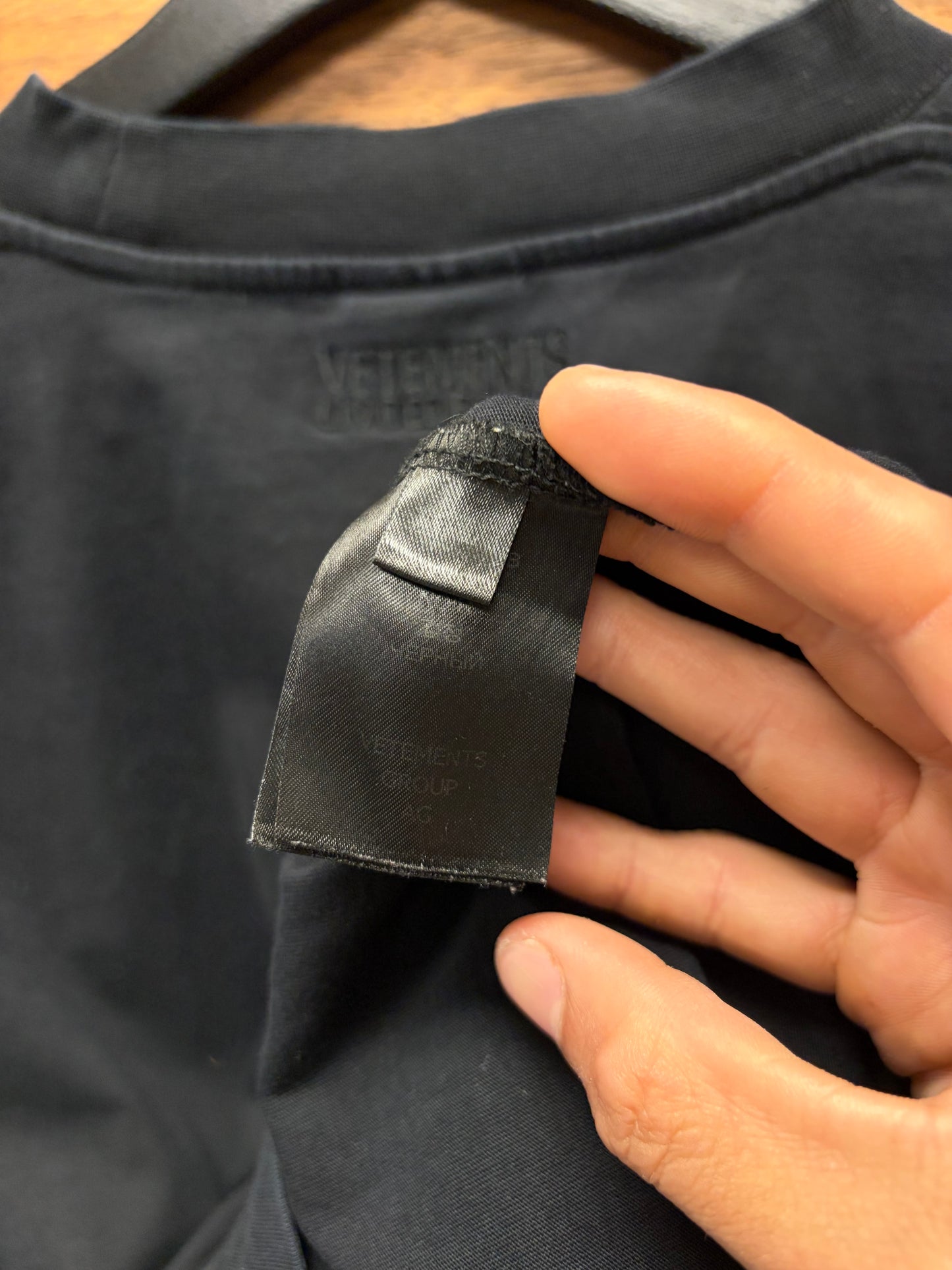 Vetements ‘Solidarity 4 Everyone’ Handshake Embroidered Black Oversized T-Shirt
