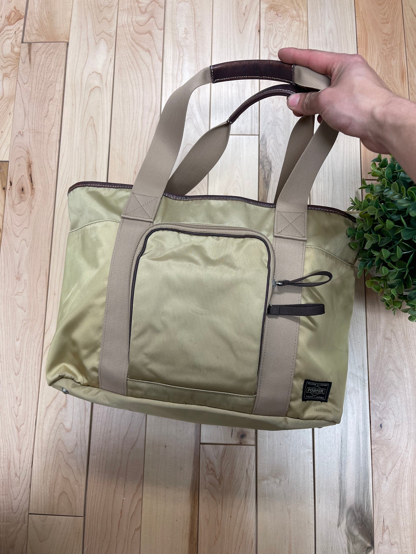 Porter Tan Brown Zip Closure Tote/Top Handle Bag