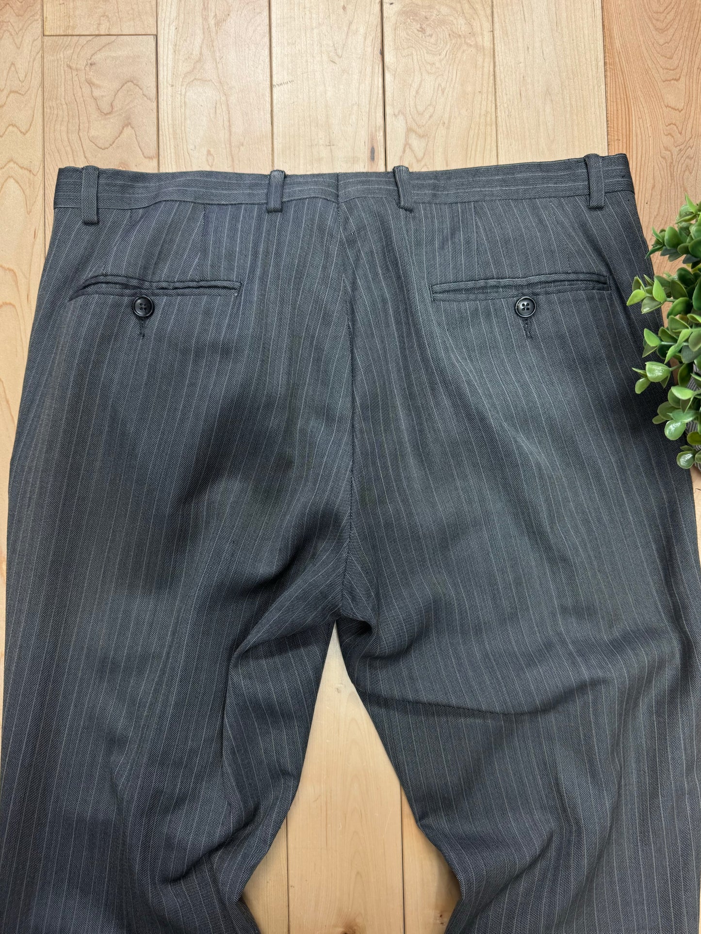 Vintage Gucci Grey Pinstripe Slim/Skinny Trousers