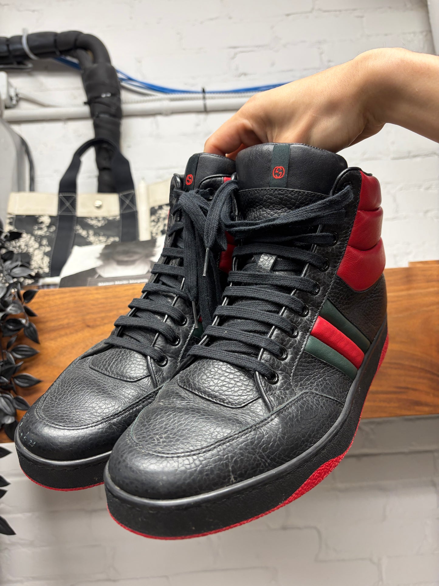 Gucci ‘Ronnie’ Black/Red Stripe Logo Leather High Top Sneakers