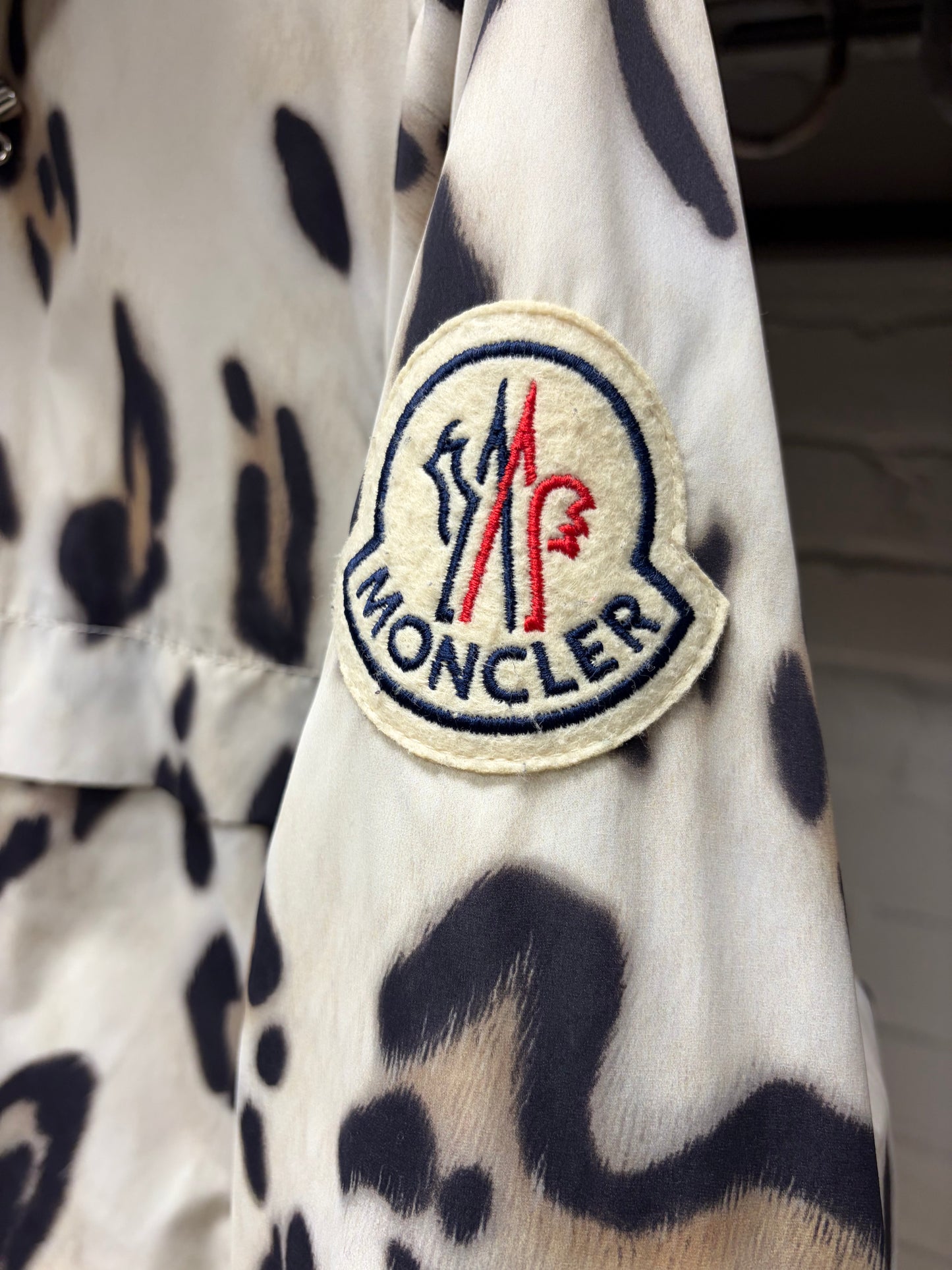Moncler 1952 ‘Jau’ Leopard Print Zip-Up Hooded Windbreaker Jacket