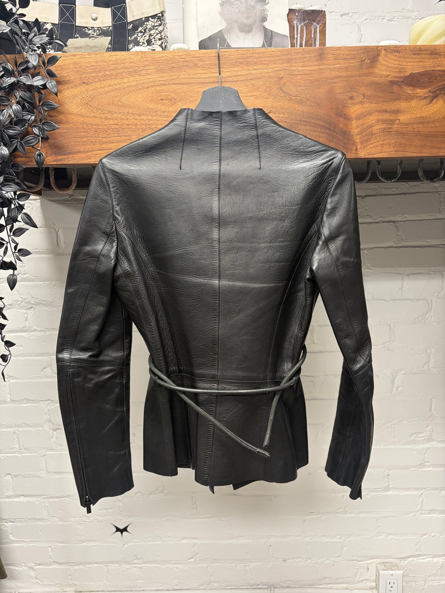 SS1999 Gucci by Tom Ford Leather Rope Belted Black Lambskin Jacket