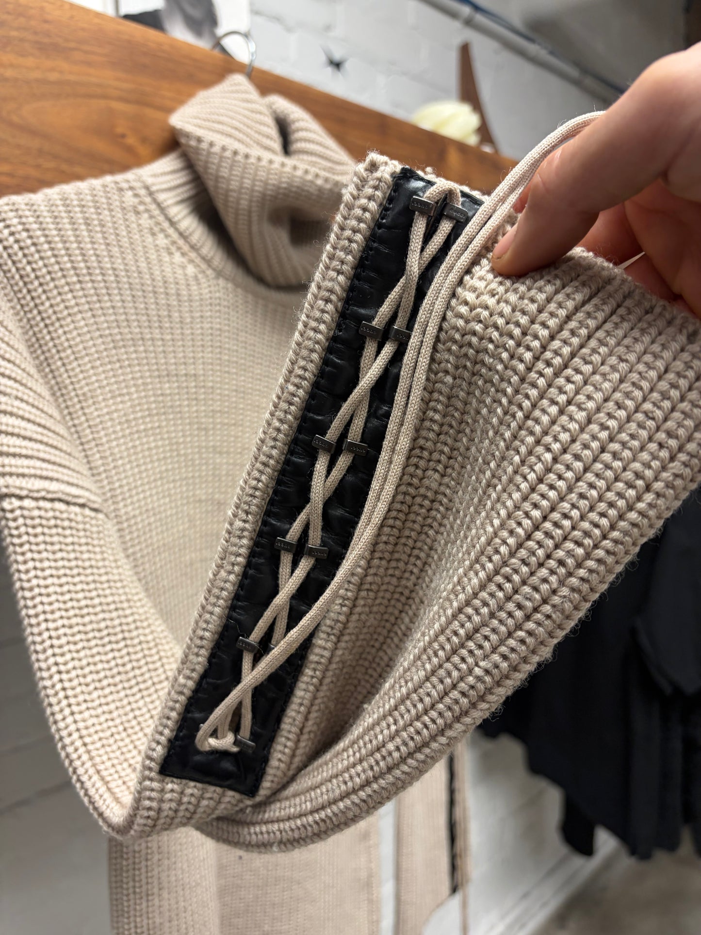 AW2006 Gucci by Frida Giannini Cable Knit Turtleneck Sweater with Bondage Strap Sleeves