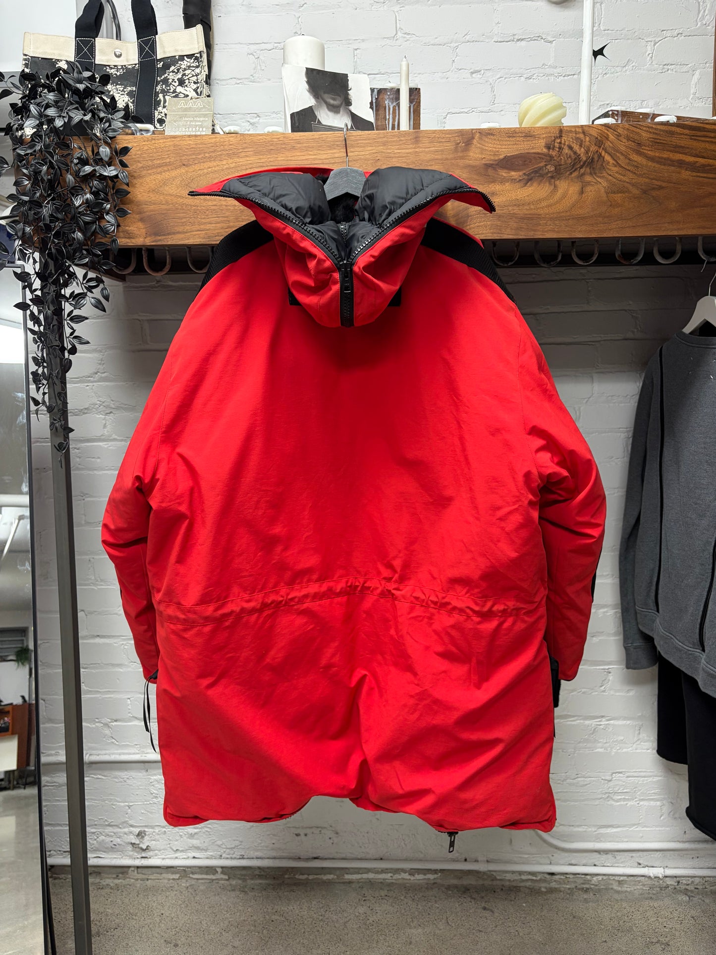 AW2017 Vetements x Canada Goose Split Hood Parka