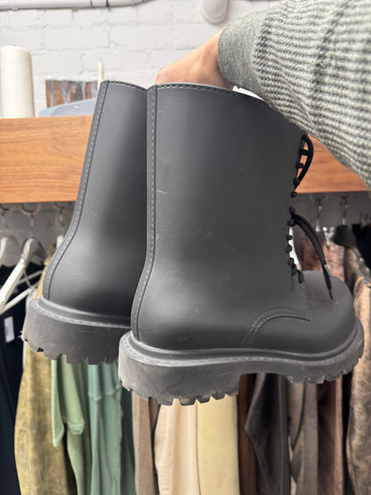 Balenciaga ‘Steriod’ Lace Up Oversized Combat Boots