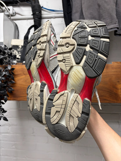 Balenciaga ‘Runner’ White/Red Low Top Sneakers