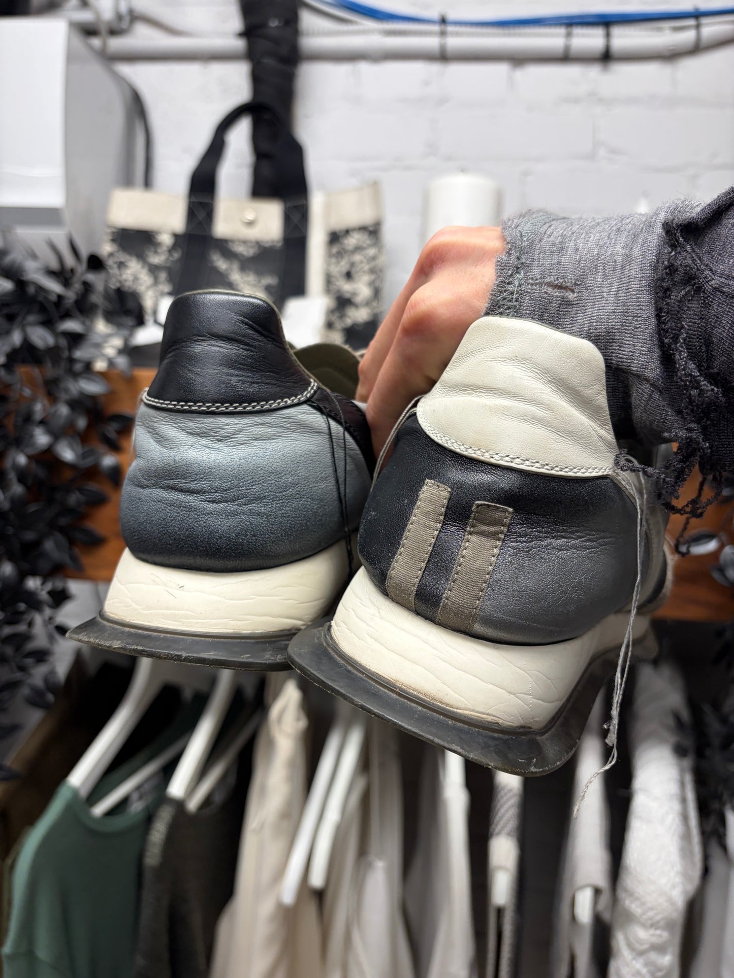 Rick Owens ‘Vintage Runner’ Dust/Grey Low Top Sneakers