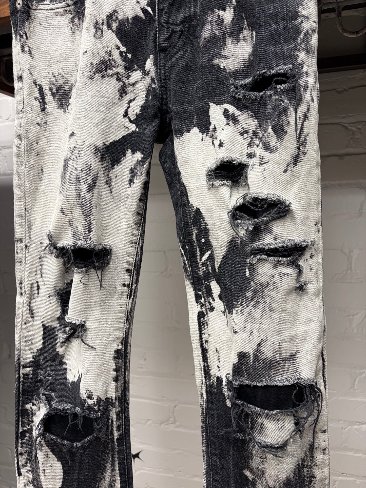 2015 Saint Laurent ‘D02’ Bleach Distressed Skinny Jeans