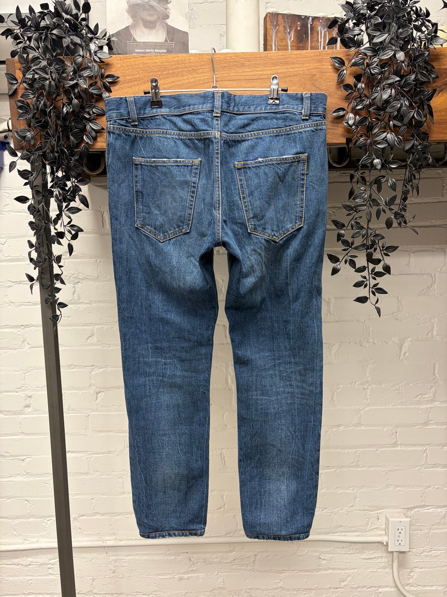 2018 Saint Laurent ‘D02’ Distressed Blue Skinny Jeans
