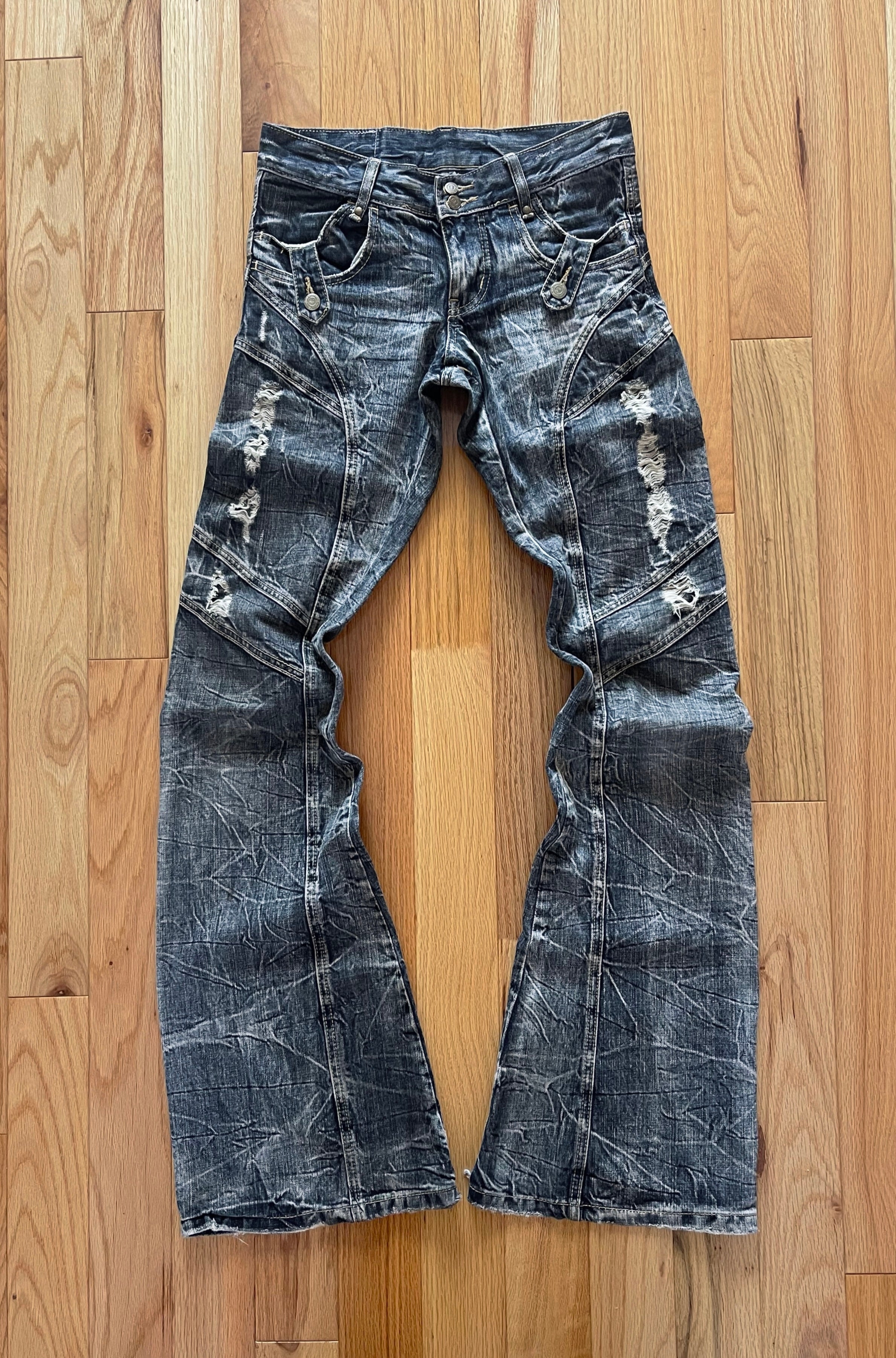 2000s Tornado Mart Distressed Flared Leg Grey Washed Denim. – Alex