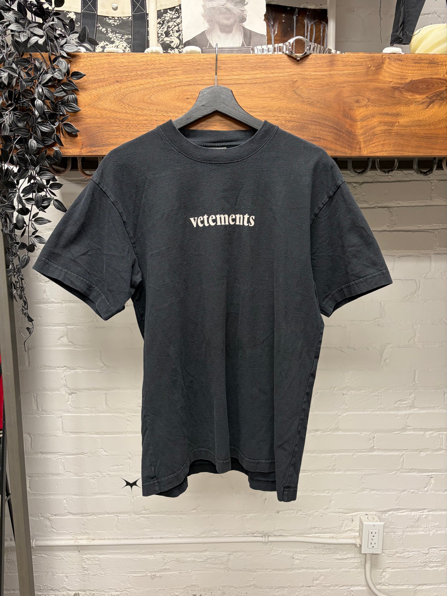 SS2020 Vetements ‘Shipping Label’ Black Logo T-Shirt