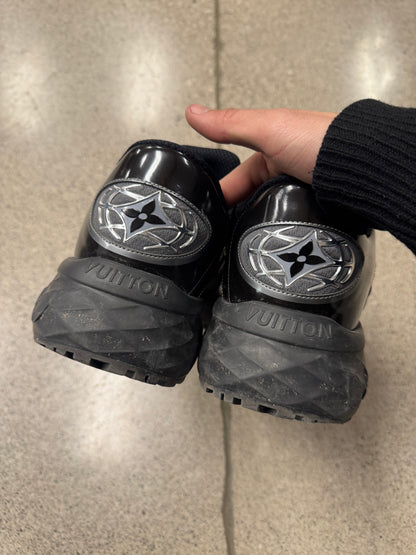 Louis Vuitton ‘Discovery’ Black Low Top Sneakers