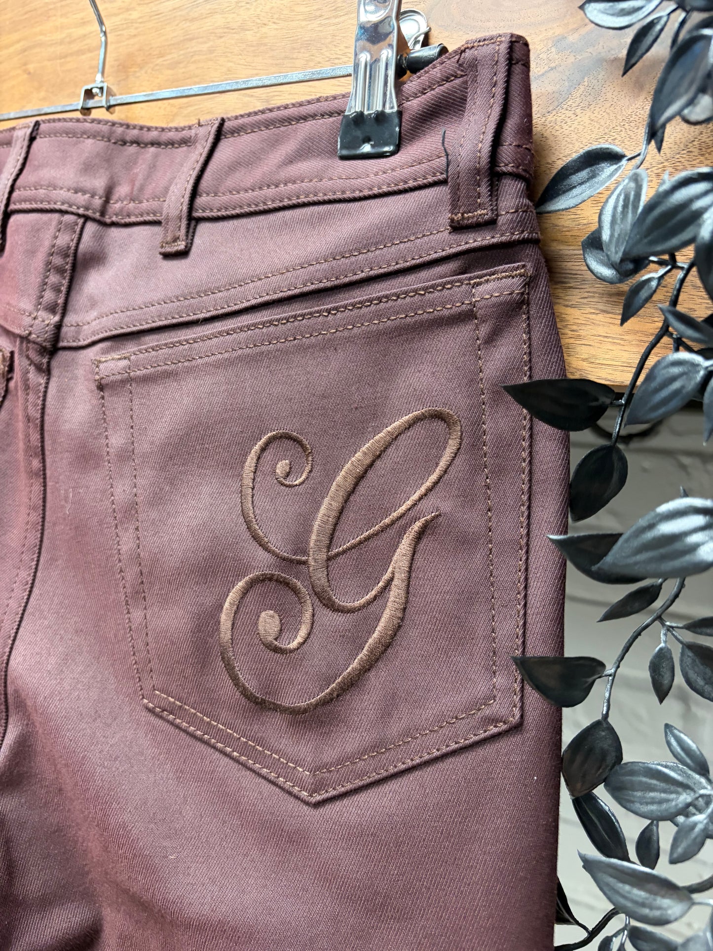 2001 Gucci by Tom Ford ‘Cursive G’ Embroidered Pocket Logo Low Rise Skinny Jeans