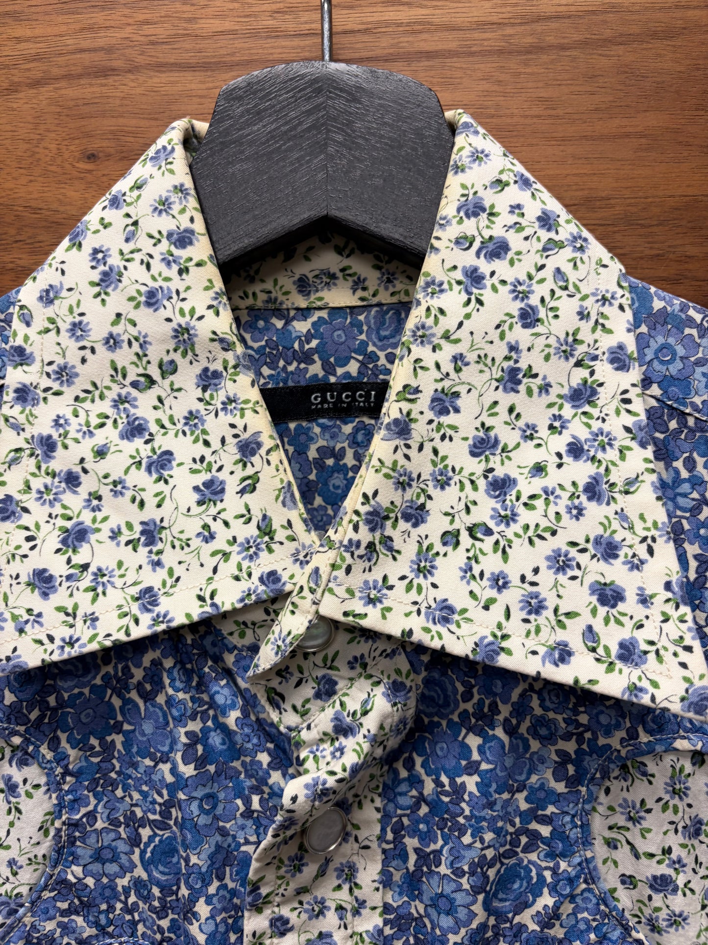 SS2004 Gucci by Tom Ford Cream/Blue ‘Western’ Pearl Button Snap Shirt