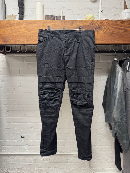 SS2022 Julius ‘9 oz’ Black Distressed Knee Skinny Denim