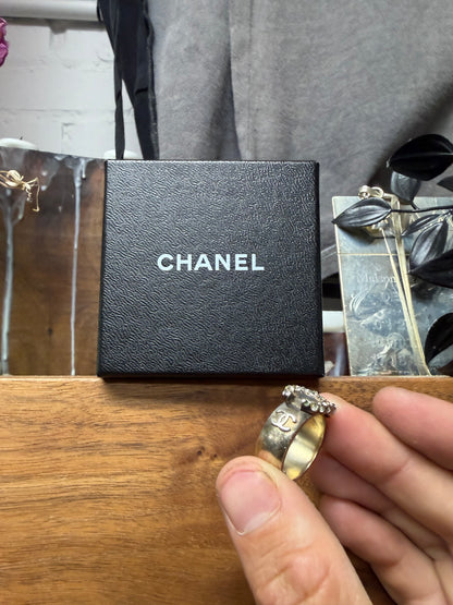 2010 Chanel CC Logo ‘Camellia Flower’ Crystal Embellished Silver Tone Ring