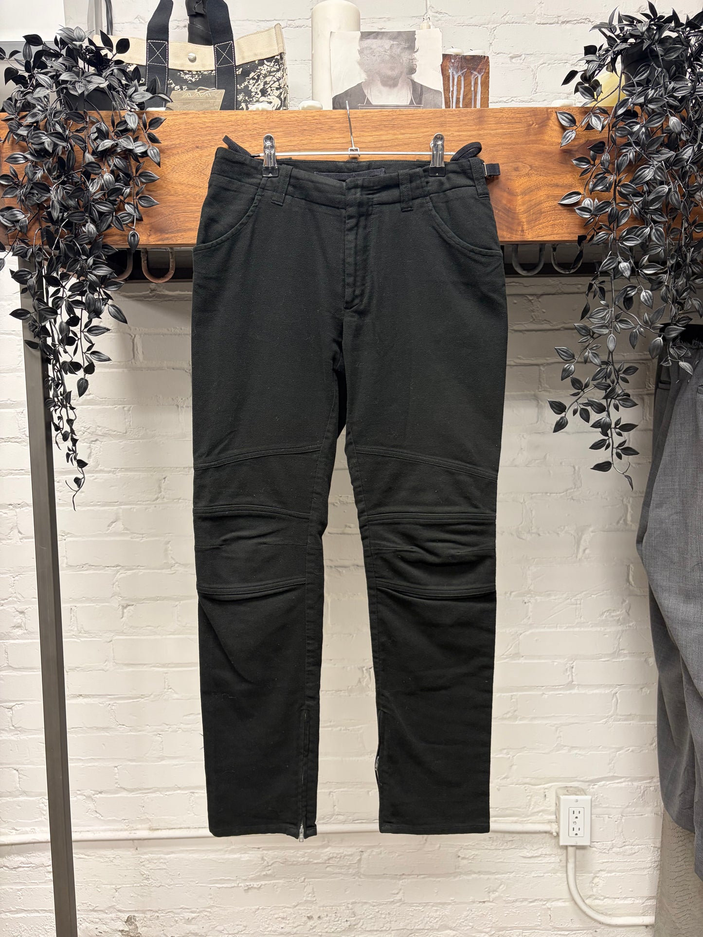 SS2009 Raf Simons Pleated Black Slim Cut Trousers with Pocket Cutout