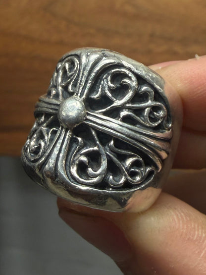 Chrome Hearts ‘Classic Oval Cross’ 925 Silver Ring