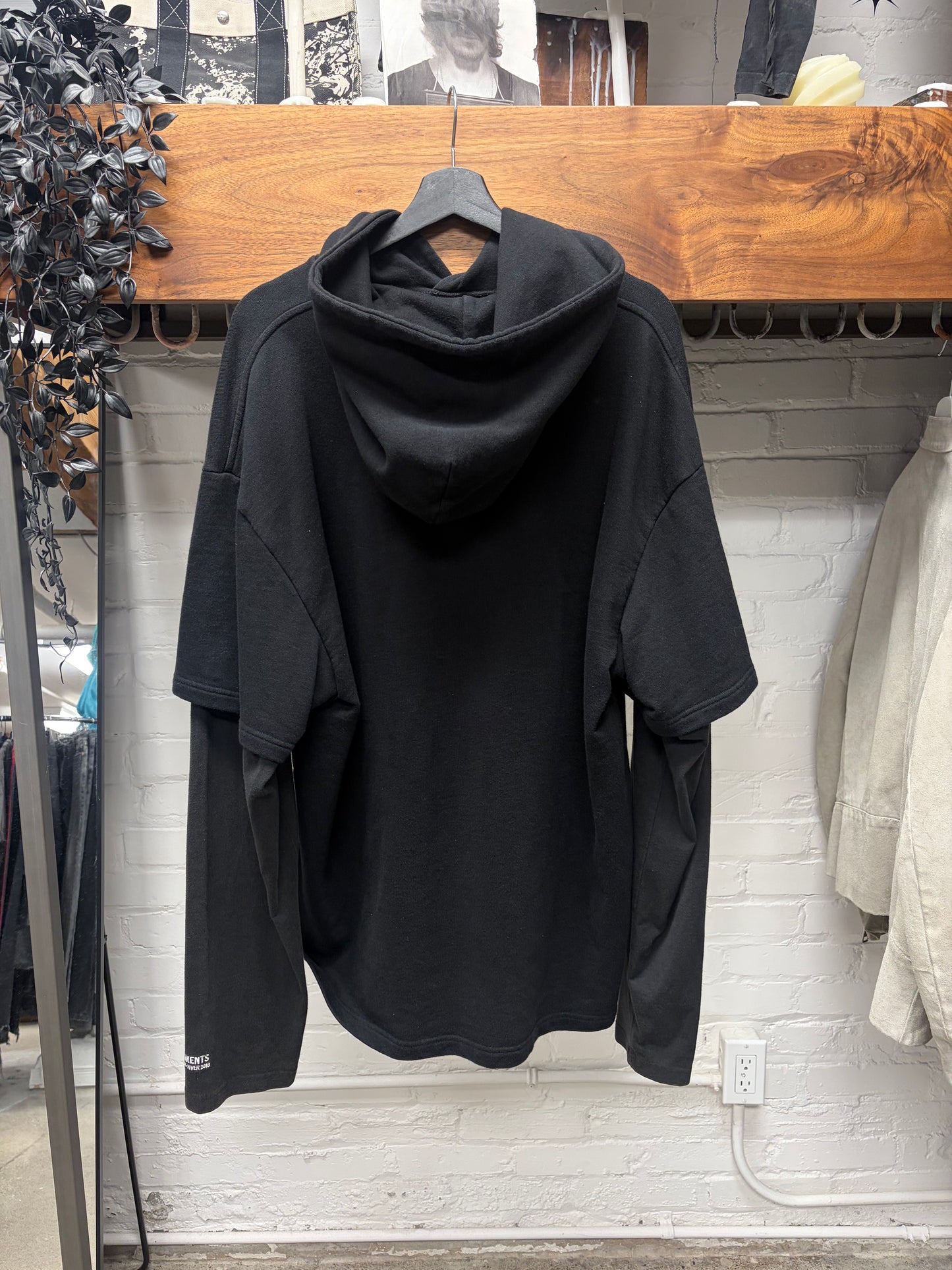 AW2018 Vetements ‘Tricolor’ Embroidered Logo Layered Black Hoodie