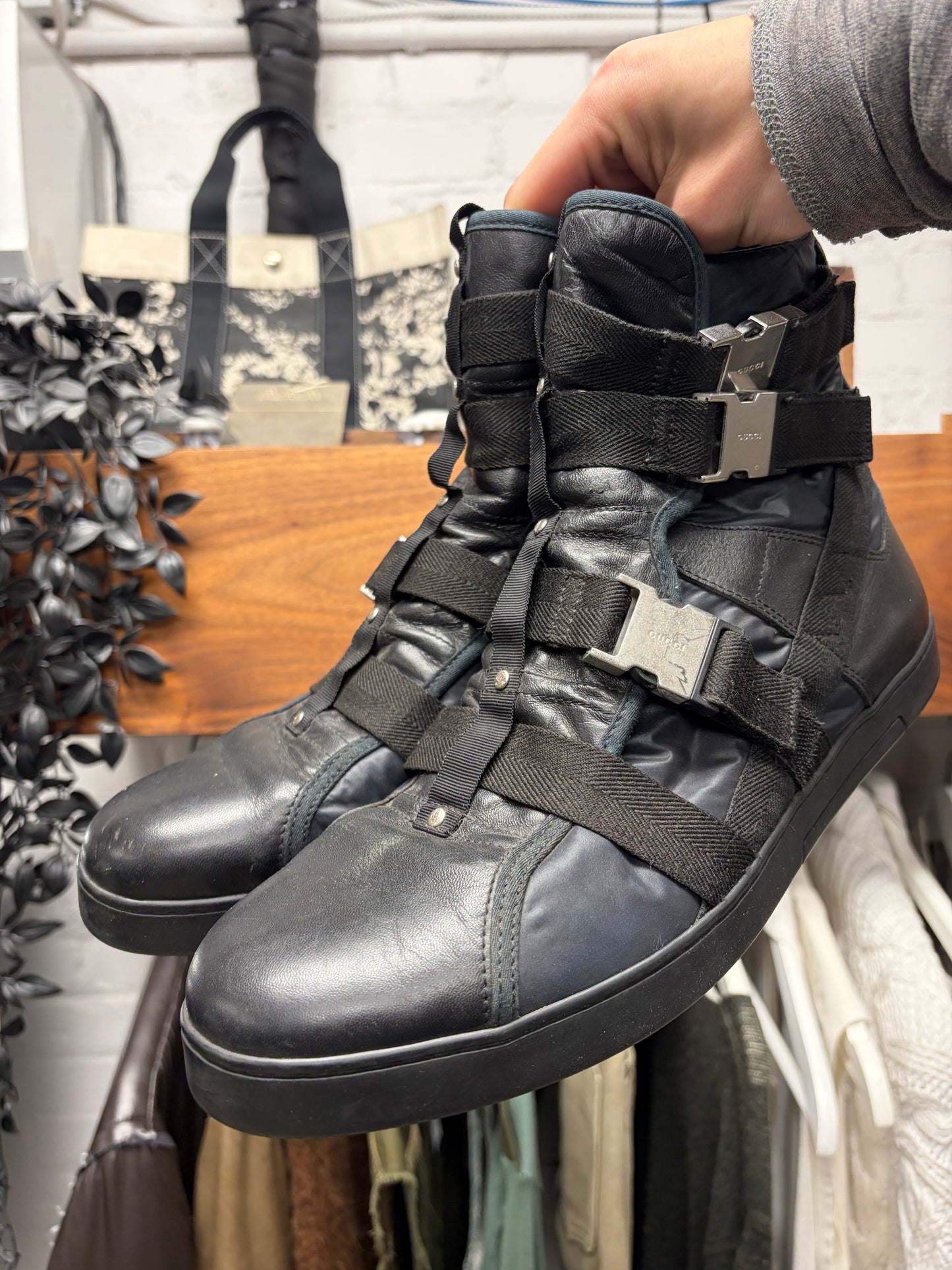 SS2010 Gucci by Frida Giannini ‘Buckle Closure’ Strapped High Top Leather Sneakers