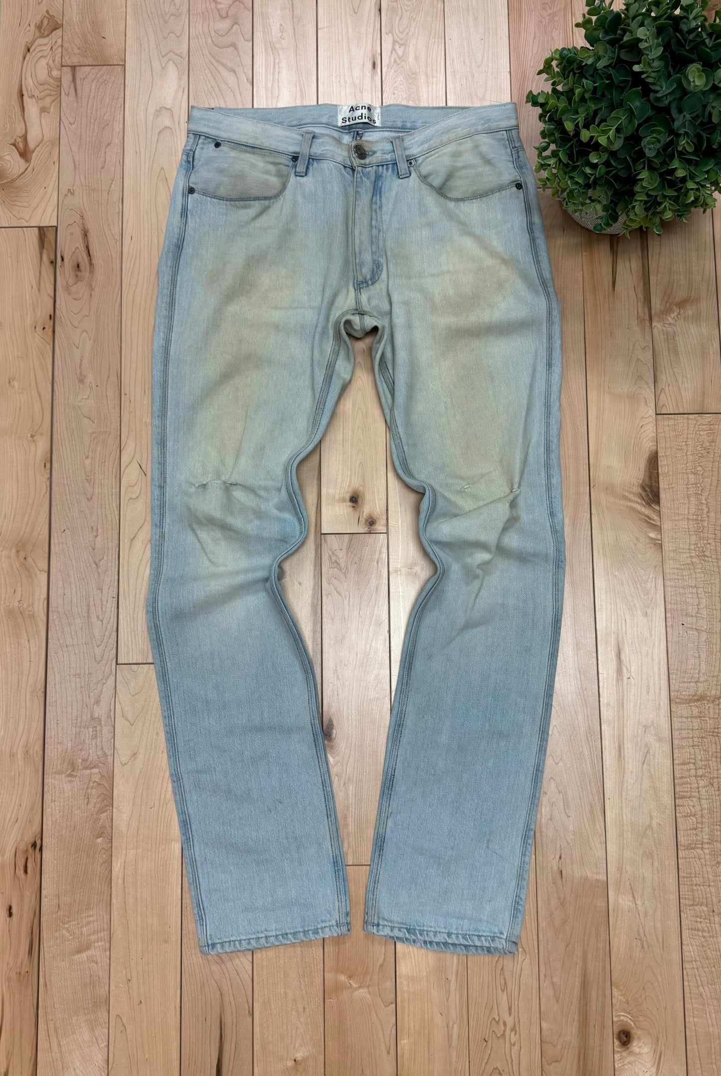 Acne Studios ‘Dirt Washed’ Max Flash Denim