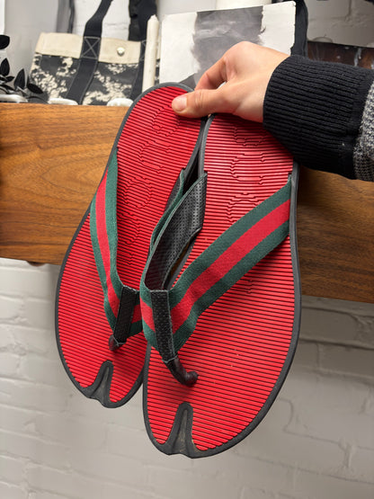 Gucci Mens Leather ‘Thong’ Sandals with Canvas Stripe