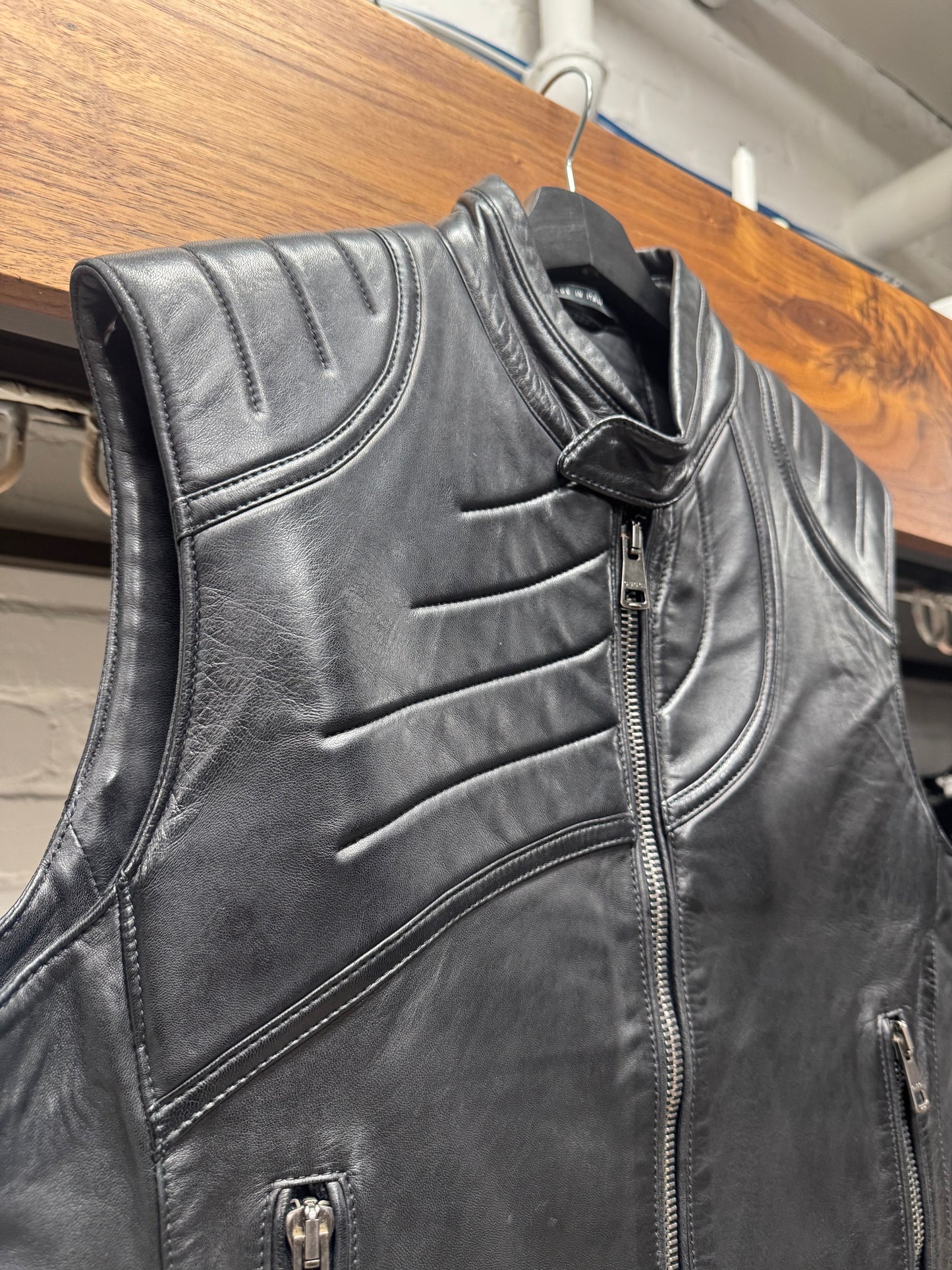 AW2000 Gucci by Tom Ford ‘Spiral Zip’ Leather Vest