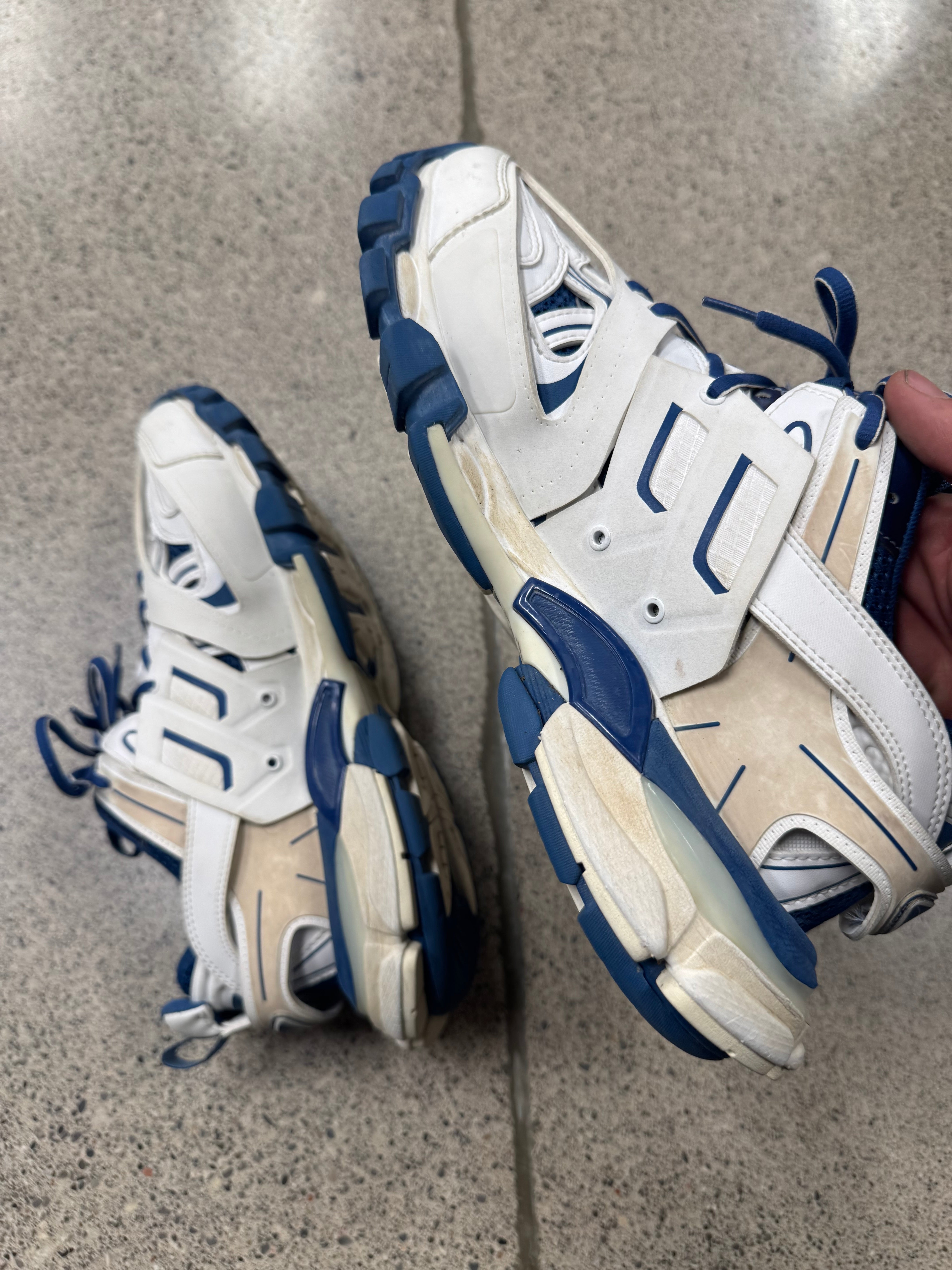 Balenciaga track runner white best sale