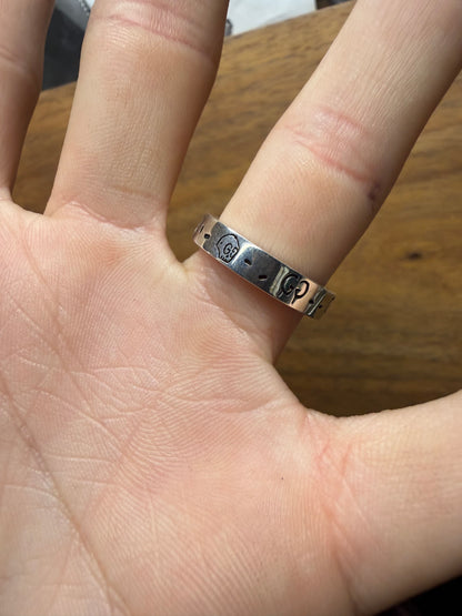 Gucci ‘Ghost’ .925 Silver Engraved Monogram Spacer Ring