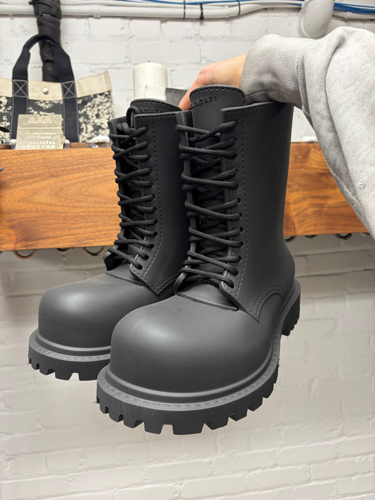 Balenciaga ‘Steriod’ Lace Up Black Oversized Rubber Boots