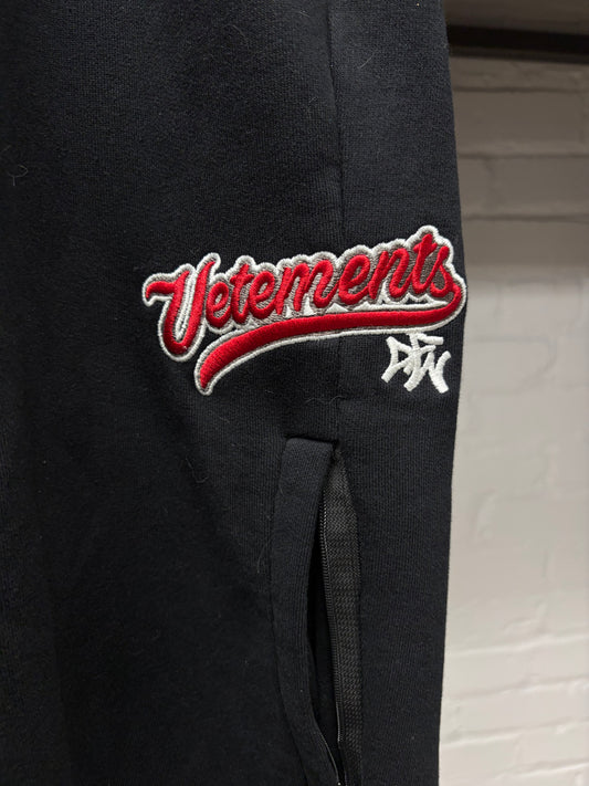 AW2018 Vetements ‘Baseball’ Embroidered Logo Wide Leg Black Sweatpants