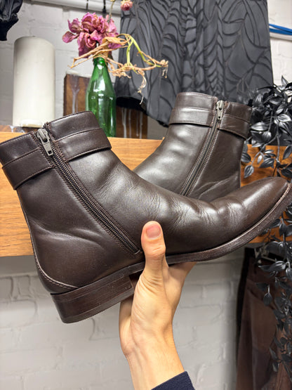 Gucci ‘GG Interlock Buckle’ Pointed Toe Leather Chelsea Boots