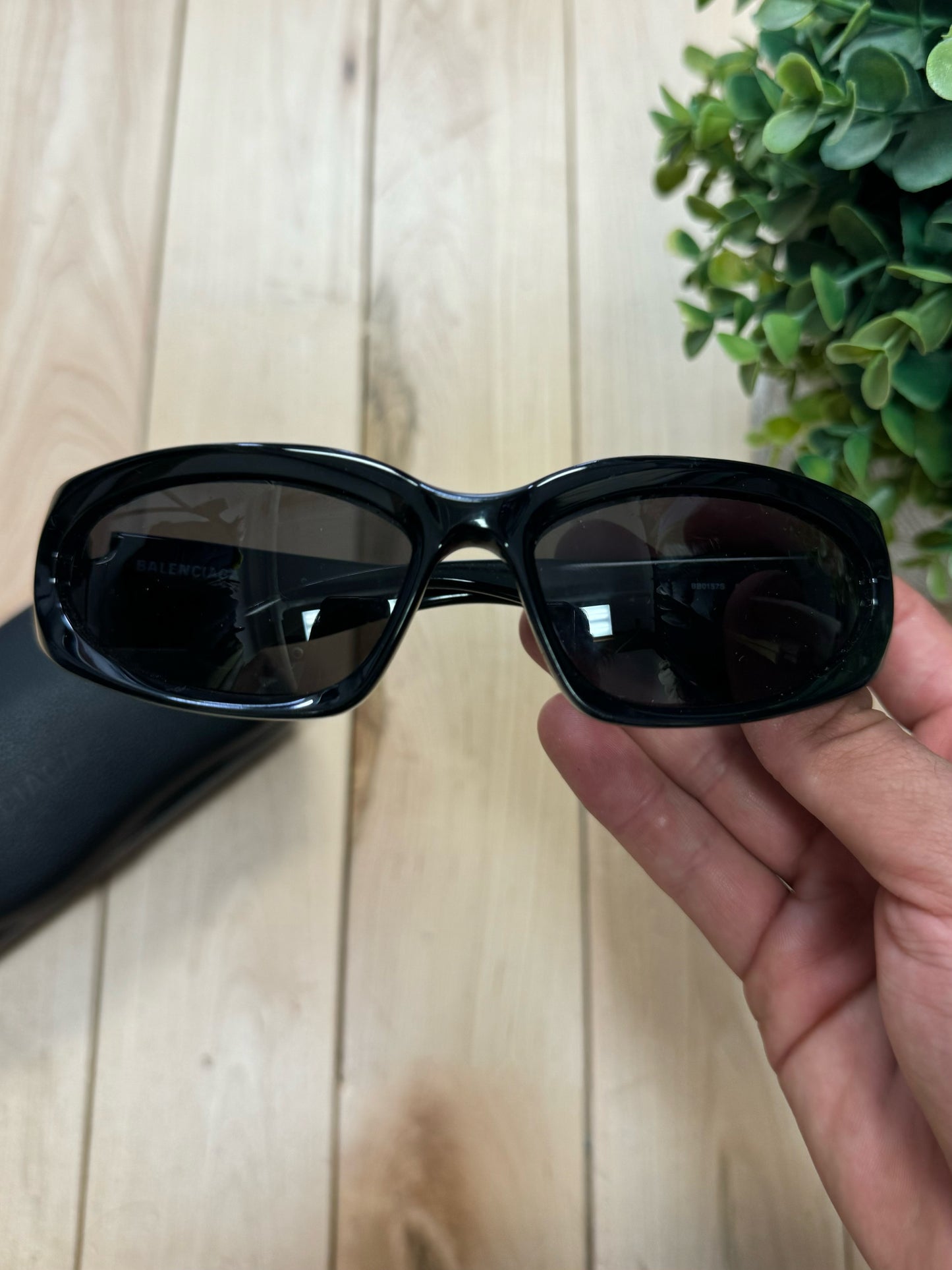 Balenciaga ‘Swift’ Sleek Black Sunglasses