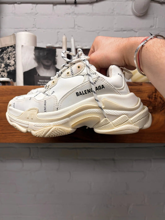 Balenciaga ‘Triple S’ Cream White Low Top Sneakers